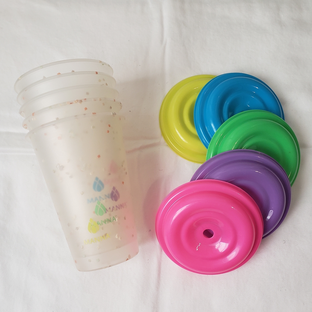 Vibrant Party Cups with Multicolor Lids
